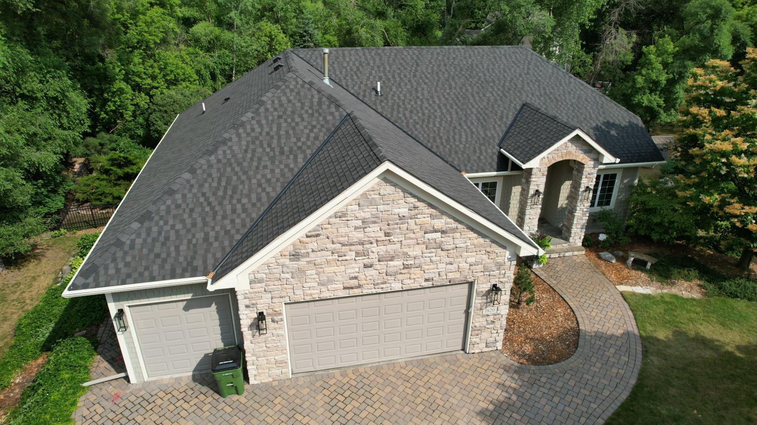 New Roof Installed in Roseville, MN: Our Latest Project